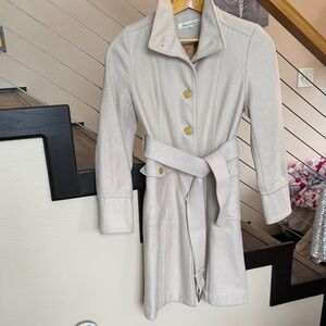 Kenneth Cole New York light tan Trench Coat with Gold Buttons